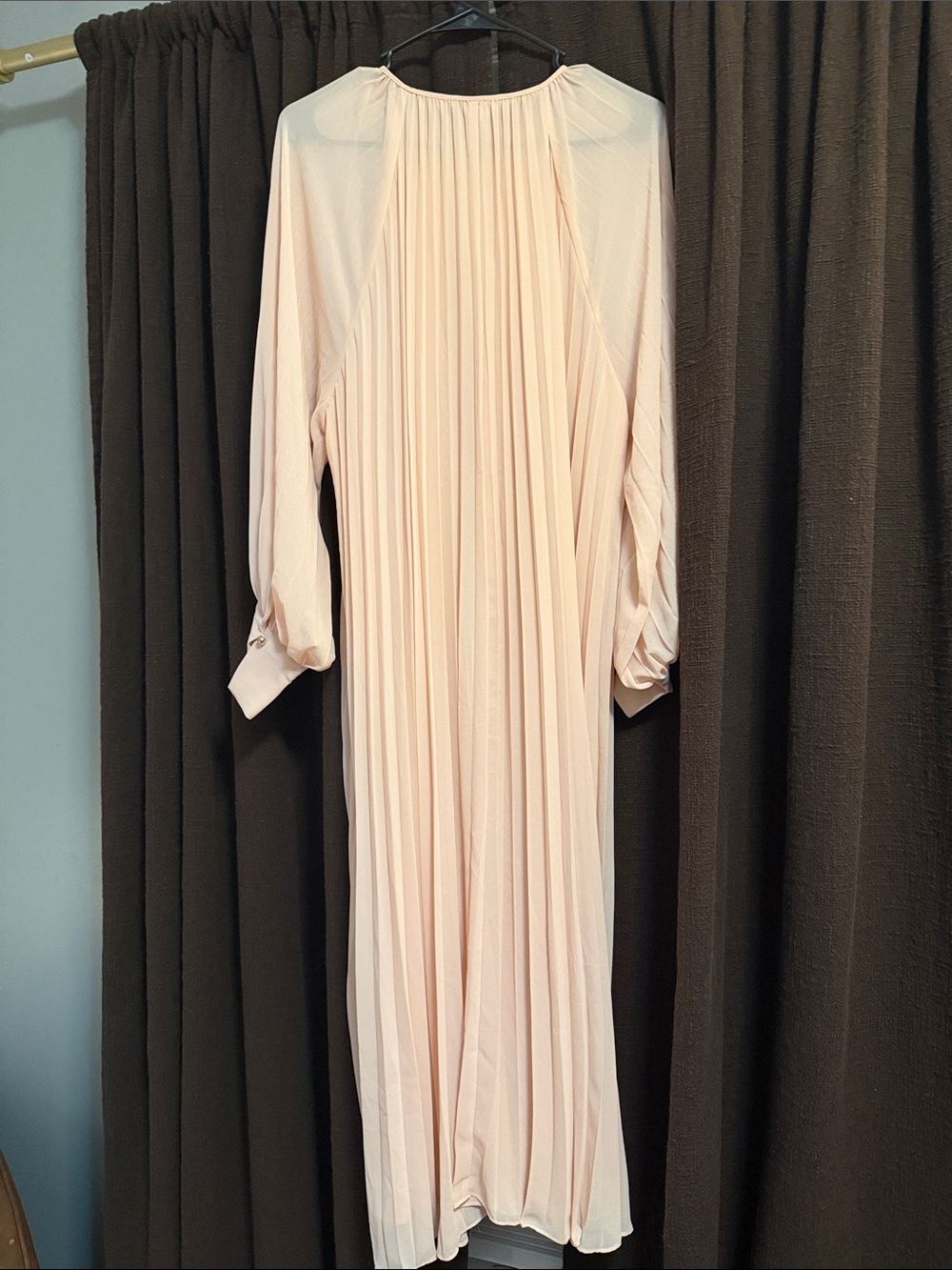 H&M Pleated Long-Sleeve Maxi Dress in Light Peach - Picture 3 of 3